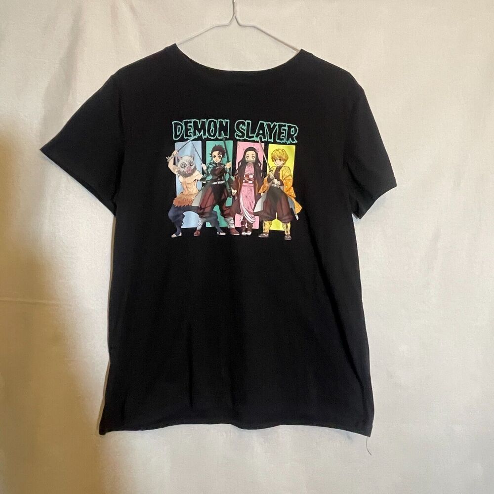 Black‎ Demon Slayer Graphic Tshirt Medium